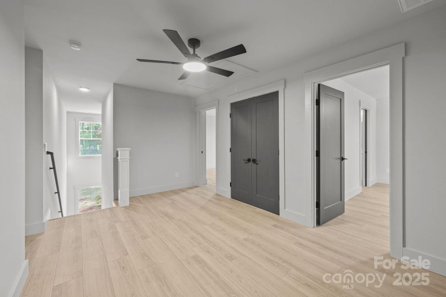 Spacious, unfurnished interior of a new home in , Richfield (Image 33).