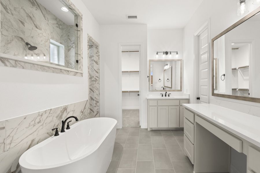 Furnished interior view inside a new home in Nelson Lake Estates, Rockwall (Image 11).