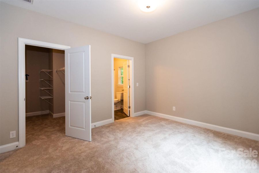 Spacious, unfurnished interior of a new home in , Denver (Image 8).