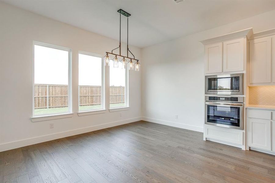 Spacious, unfurnished interior of a new home in Pecan Grove, Burleson (Image 26).