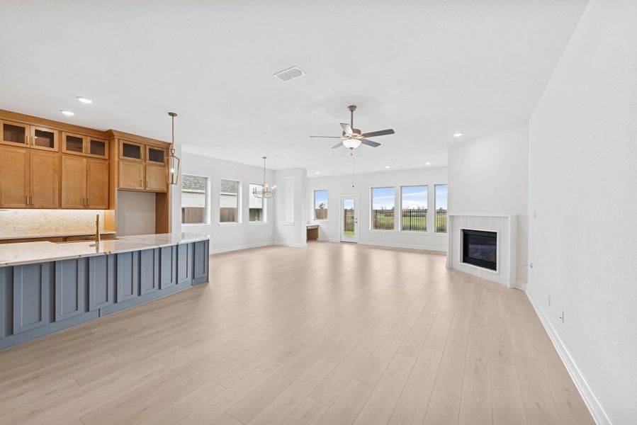Spacious, unfurnished interior of a new home in Meridiana 55' Homesites, Manvel (Image 19). Spacious, unfurnished interior of a new home in Meridiana 55' Homesites, Manvel (Image 19).