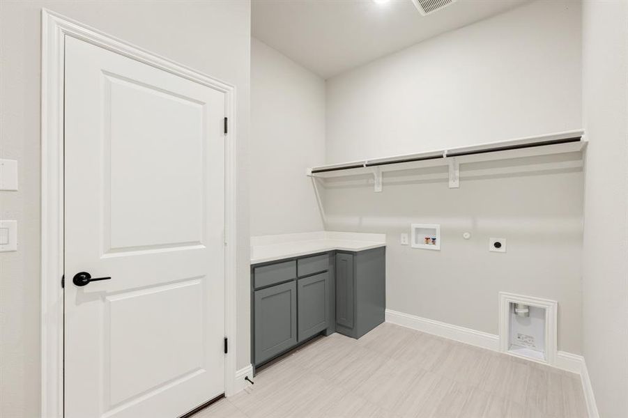 Furnished interior view inside a new home in Sunset Ridge, Alvarado (Image 17).