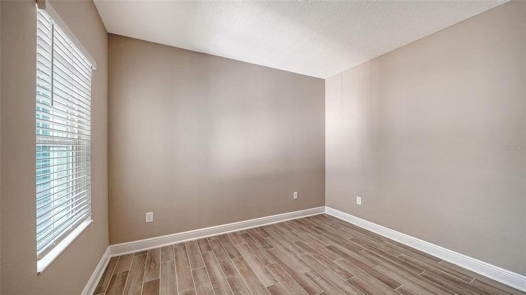 Spacious, unfurnished interior of a new home in , Venice (Image 20).