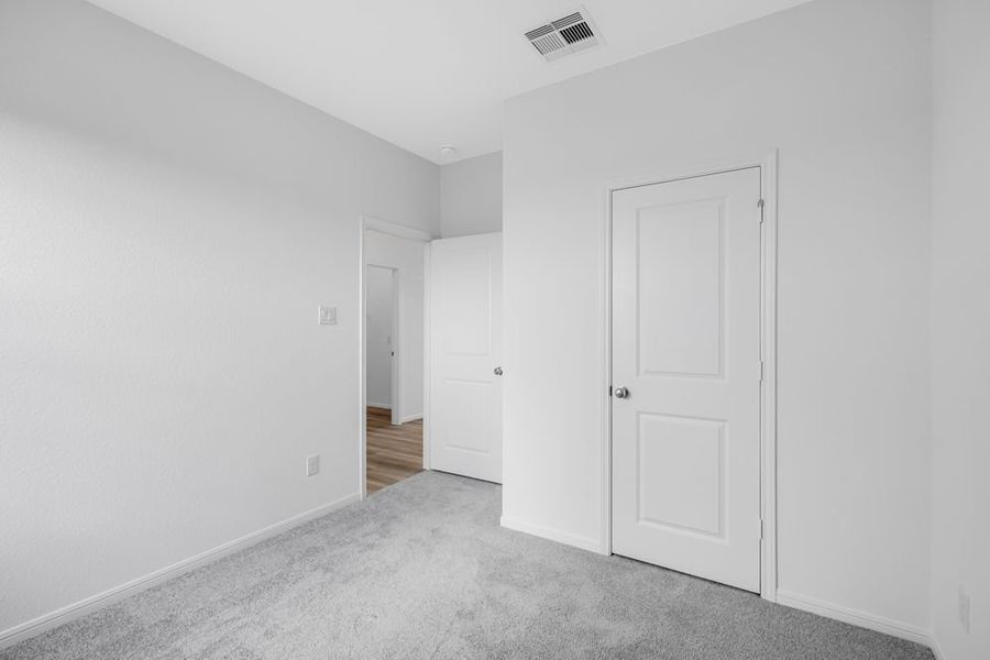 Spacious, unfurnished interior of a new home in Brookewater 45s, Rosenberg (Image 20).