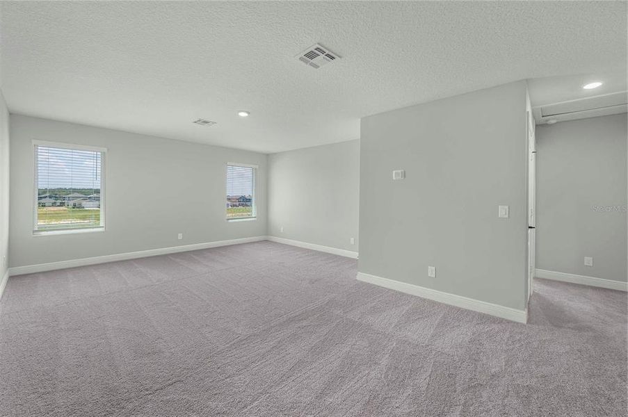 Spacious, unfurnished interior of a new home in Gum Lake Preserve, Lake Alfred (Image 11). Spacious, unfurnished interior of a new home in Gum Lake Preserve, Lake Alfred (Image 11).