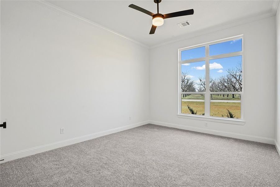 Spacious, unfurnished interior of a new home in Pecan Plantation, Granbury (Image 30).