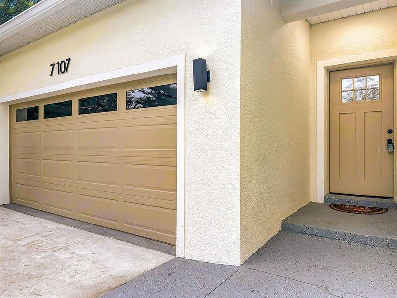Exterior details and patio area of a home in , Orlando (Image 31).