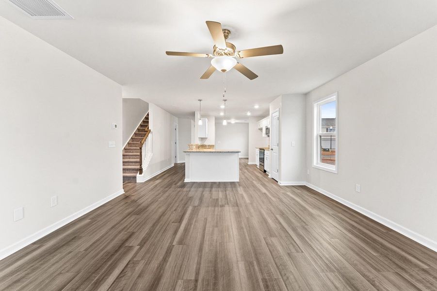 Spacious, unfurnished interior of a new home in Six Oaks, Summerville (Image 27).