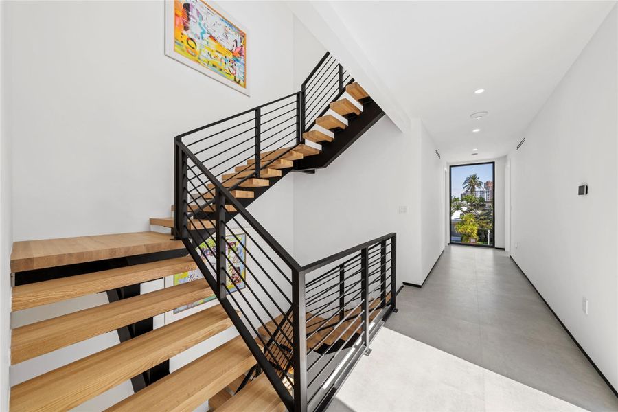 Image 28 of a home in .