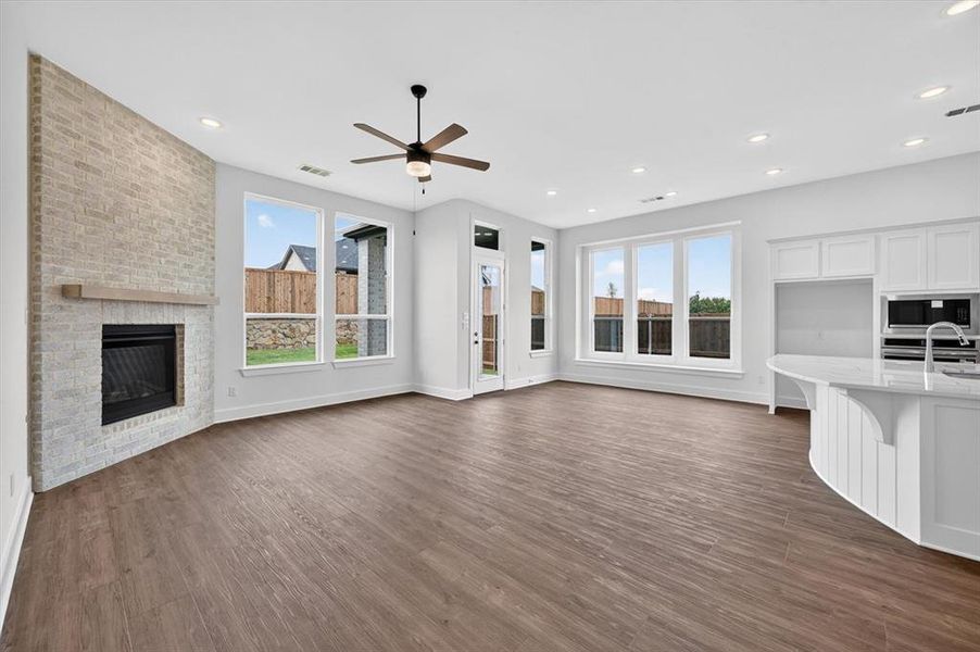 Spacious, unfurnished interior of a new home in Wellington, Haslet (Image 15).