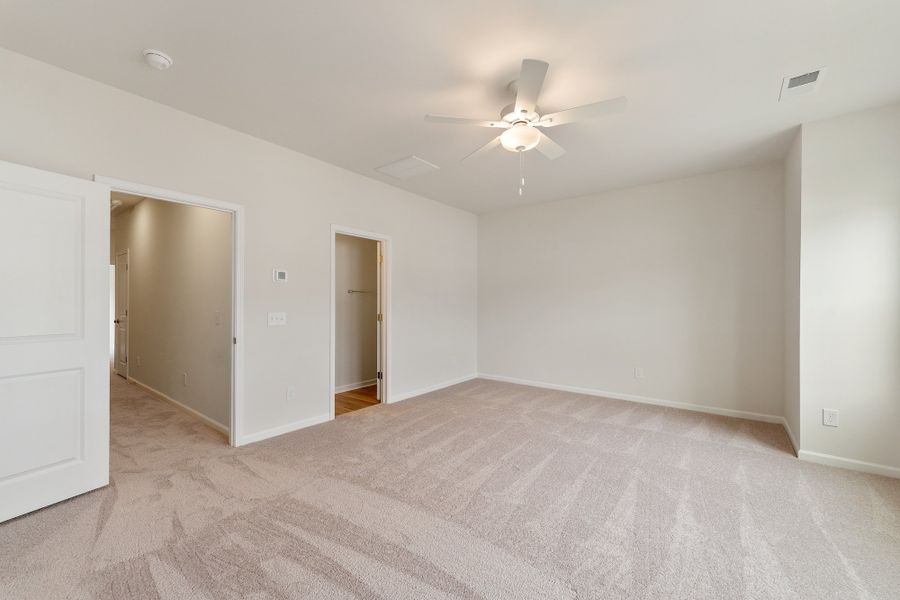 Spacious, unfurnished interior of a new home in Edwards Station, Taylors (Image 20).