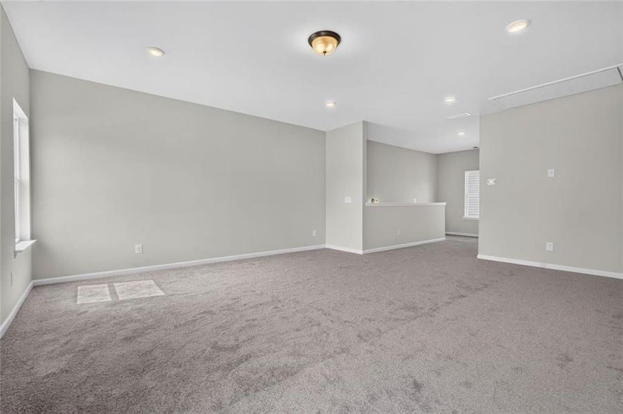 Spacious, unfurnished interior of a new home in Sycamore Crest, Calhoun (Image 17).