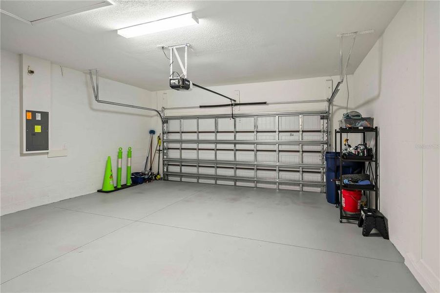 Spacious, unfurnished interior of a new home in Angeline Active Adult, Land O' Lakes (Image 22). Spacious, unfurnished interior of a new home in Angeline Active Adult, Land O' Lakes (Image 22).
