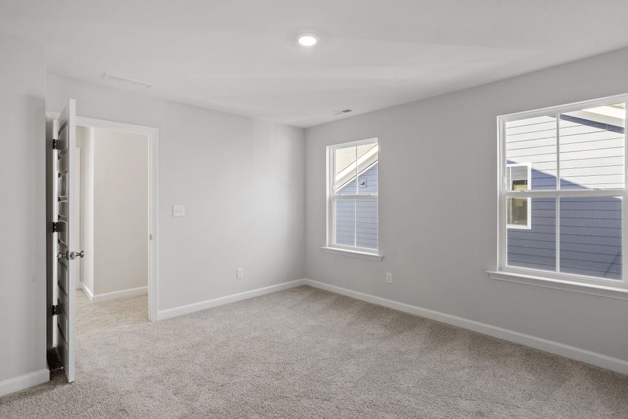 Spacious, unfurnished interior of a new home in Sweetbrier, Durham (Image 33).
