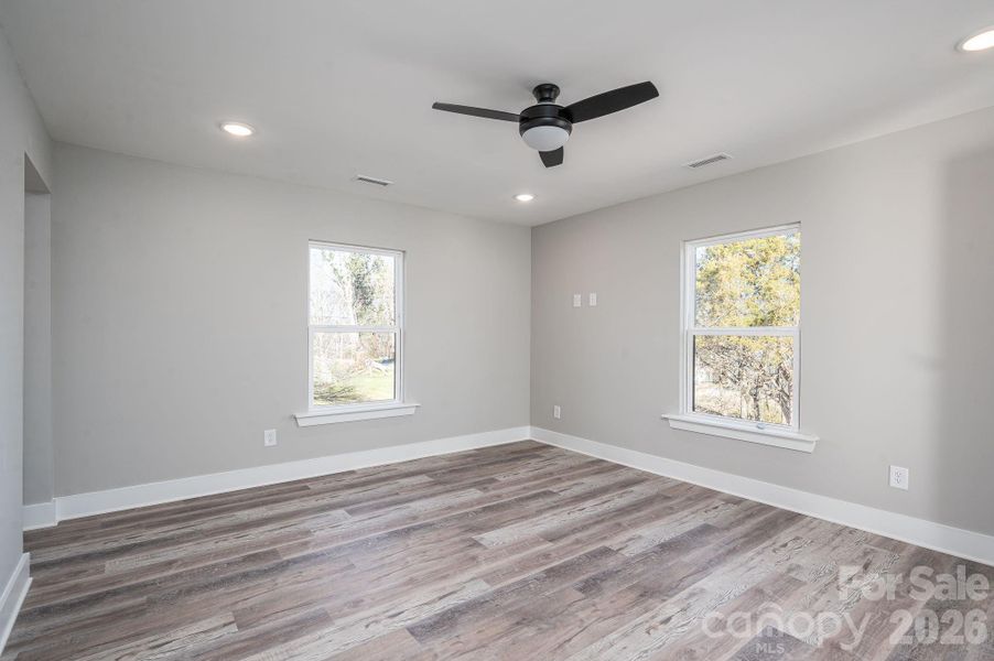 Spacious, unfurnished interior of a new home in , Denver (Image 40).