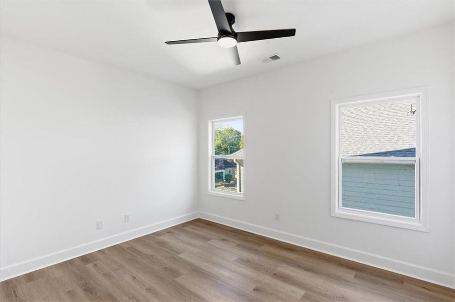 Spacious, unfurnished interior of a new home in , Atlanta (Image 35).