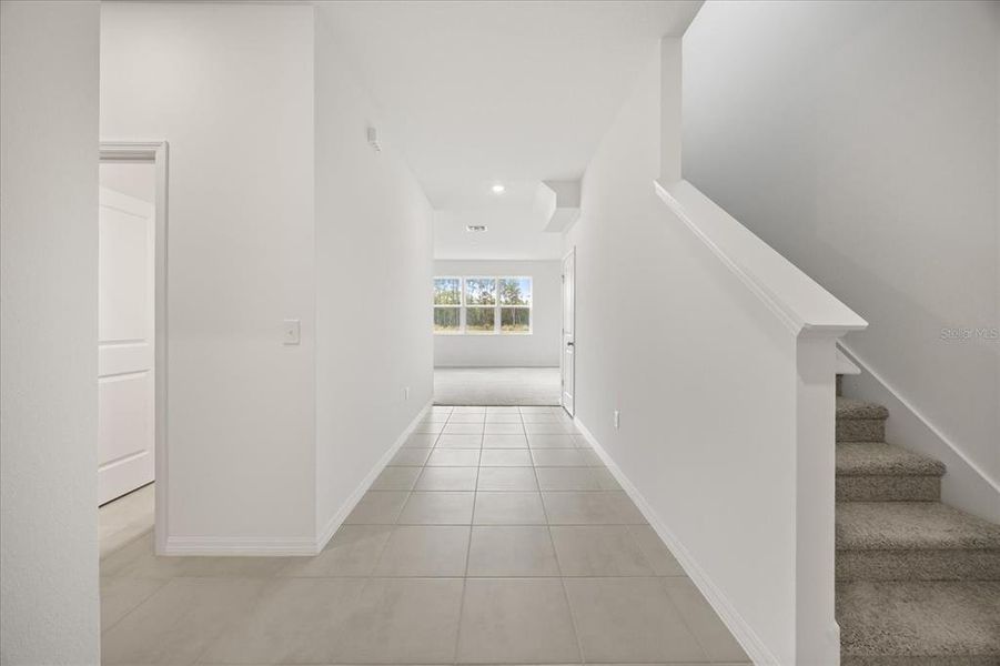 Spacious, unfurnished interior of a new home in Hickory Ranch, Auburndale (Image 19).