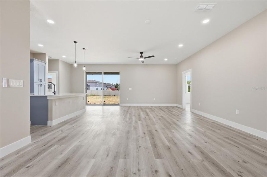 Spacious, unfurnished interior of a new home in , Kissimmee (Image 31).
