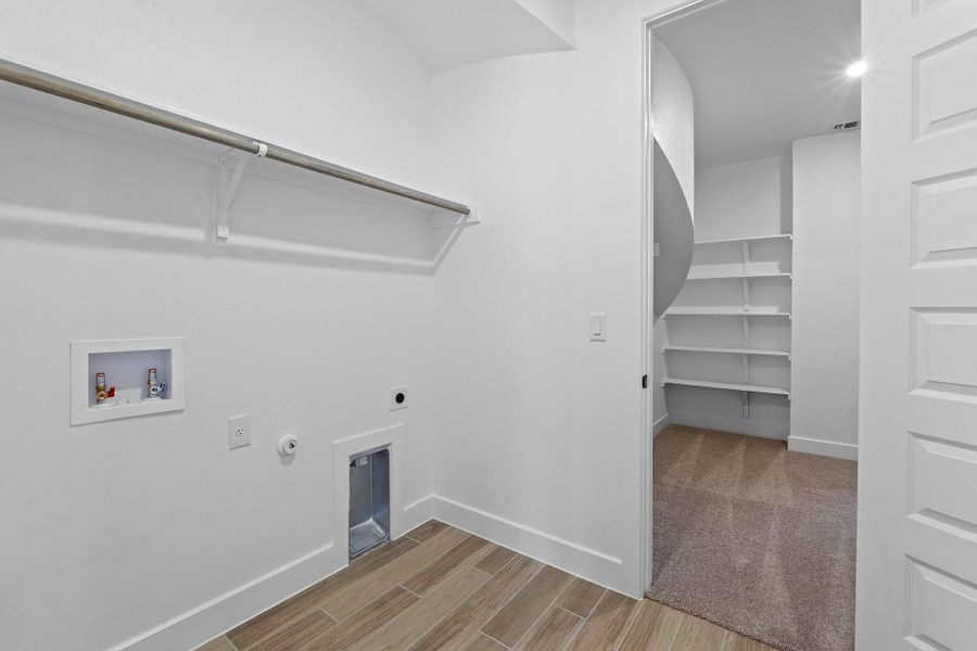 Spacious, unfurnished interior of a new home in Lariat, Liberty Hill (Image 36).
