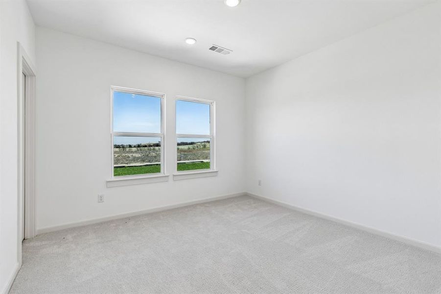 You'll find nicely sized secondary bedrooms in our Giselle floor plan.