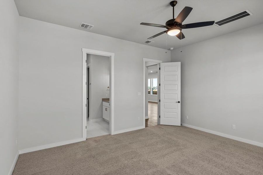 Spacious, unfurnished interior of a new home in Lariat, Liberty Hill (Image 20). Spacious, unfurnished interior of a new home in Lariat, Liberty Hill (Image 20).
