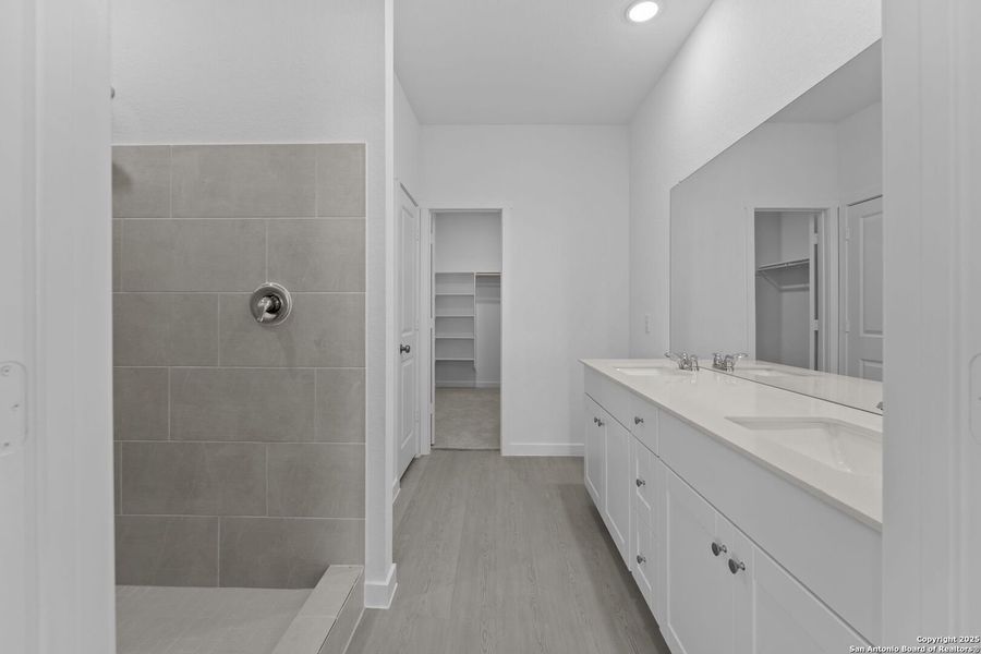 Image 24 of a home in Waterwheel: Coastline Collection.