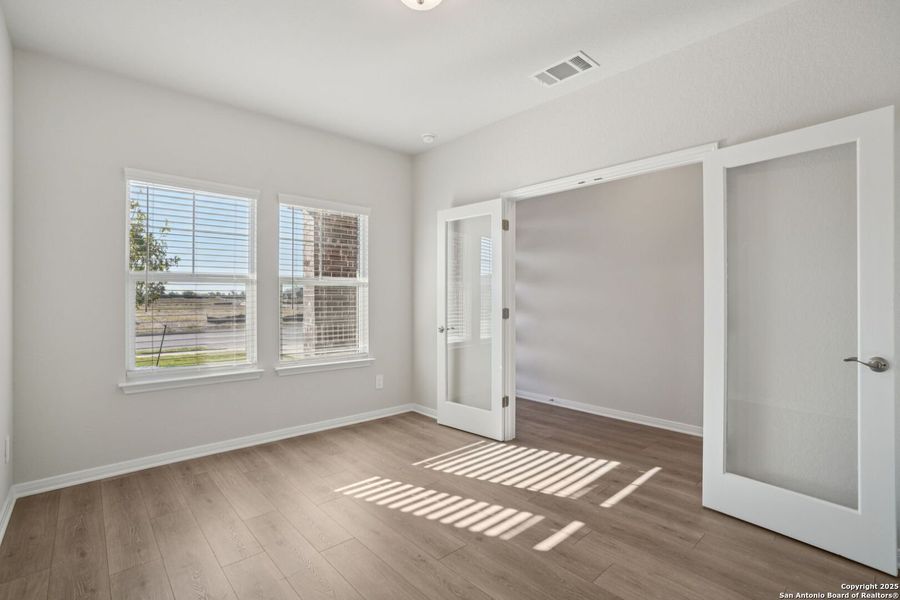 Spacious, unfurnished interior of a new home in Carmel Ranch, Schertz (Image 39). Spacious, unfurnished interior of a new home in Carmel Ranch, Schertz (Image 39).