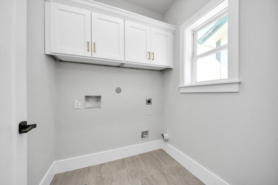 Spacious, unfurnished interior of a new home in , Houston (Image 20).