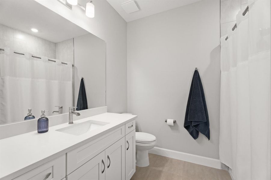 Bathrom #3 Bathrom #3