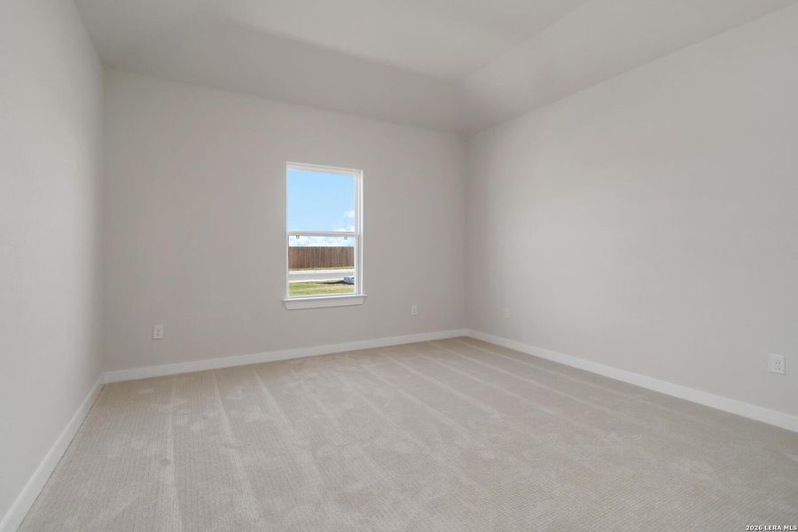 Spacious, unfurnished interior of a new home in Alamo Estates, San Antonio (Image 21).