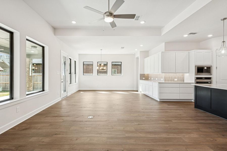 REPRESENTATIVE PHOTO – Photo does not represent actual home options and selections. Ask Sales Consultant for specific selections. REPRESENTATIVE PHOTO – Photo does not represent actual home options and selections. Ask Sales Consultant for specific selections.