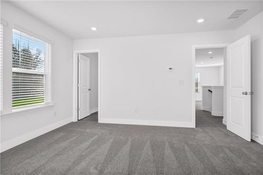 Spacious, unfurnished interior of a new home in Shadow Creek, Jackson (Image 30).