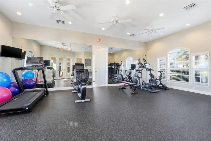 Community amenities in , Port Charlotte (Image 34).