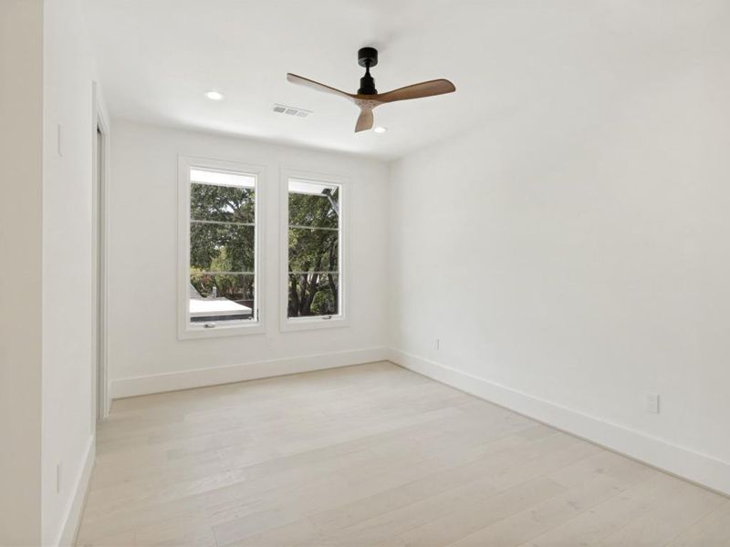 Spacious, unfurnished interior of a new home in , Dallas (Image 20). Spacious, unfurnished interior of a new home in , Dallas (Image 20).