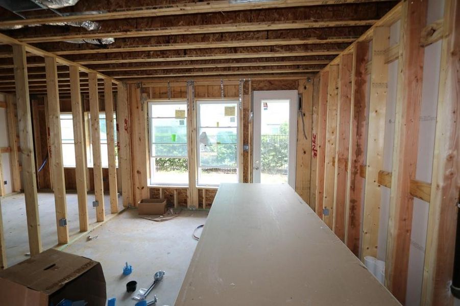 Spacious, unfurnished interior of a new home in Retreat at Oak Park, Houston (Image 26).