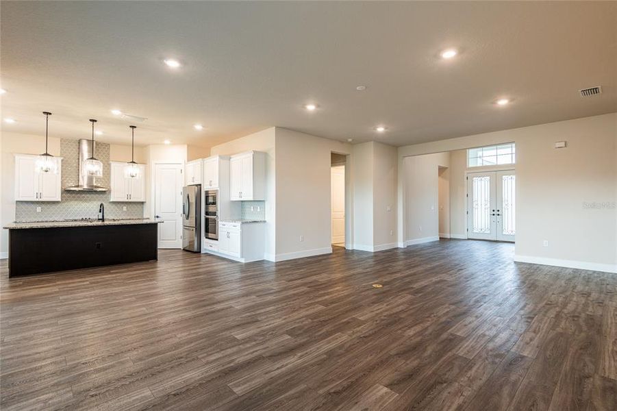 Furnished interior view inside a new home in , Wesley Chapel (Image 10).