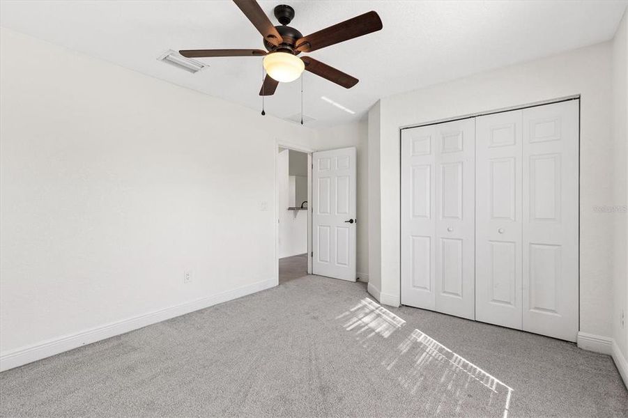 Spacious, unfurnished interior of a new home in , Summerfield (Image 31).