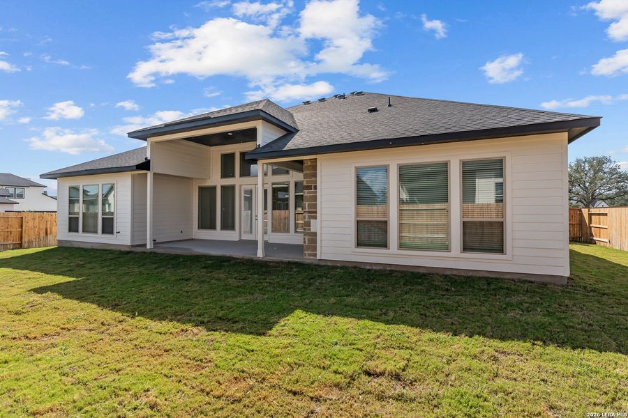Exterior details and patio area of a home in , San Antonio (Image 22).