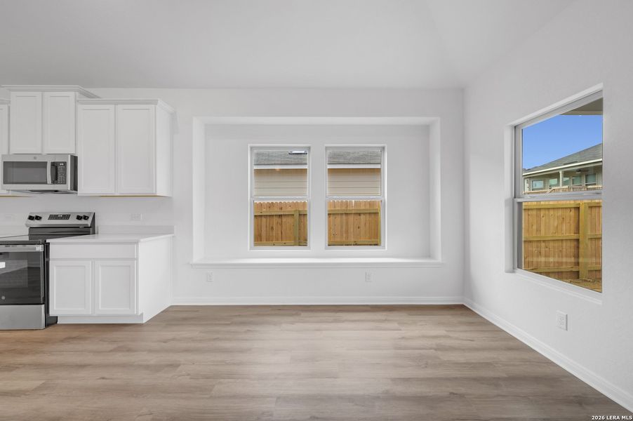 Spacious, unfurnished interior of a new home in Greenspoint Heights, Seguin (Image 47).