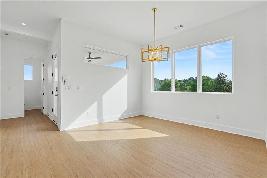 Spacious, unfurnished interior of a new home in , Gainesville (Image 23).