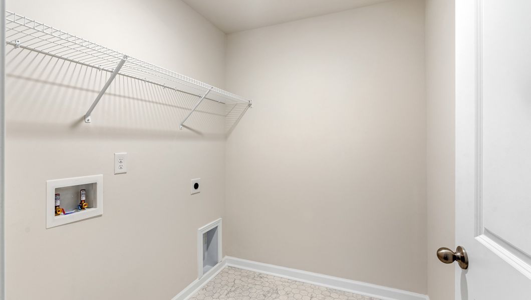 Spacious, unfurnished interior of a new home in Woodhaven, Spartanburg (Image 25).