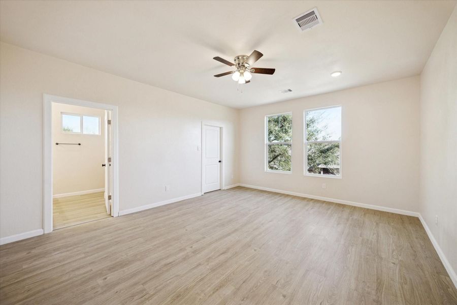Spacious, unfurnished interior of a new home in , Montgomery (Image 16).