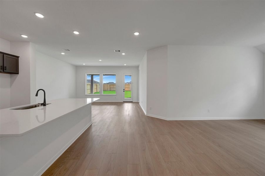 Spacious, unfurnished interior of a new home in Jordan Ranch - Terrace Collection, Fulshear (Image 23).