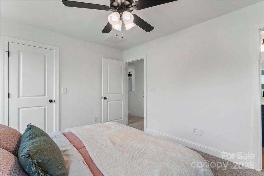 Image 33 of a home in .