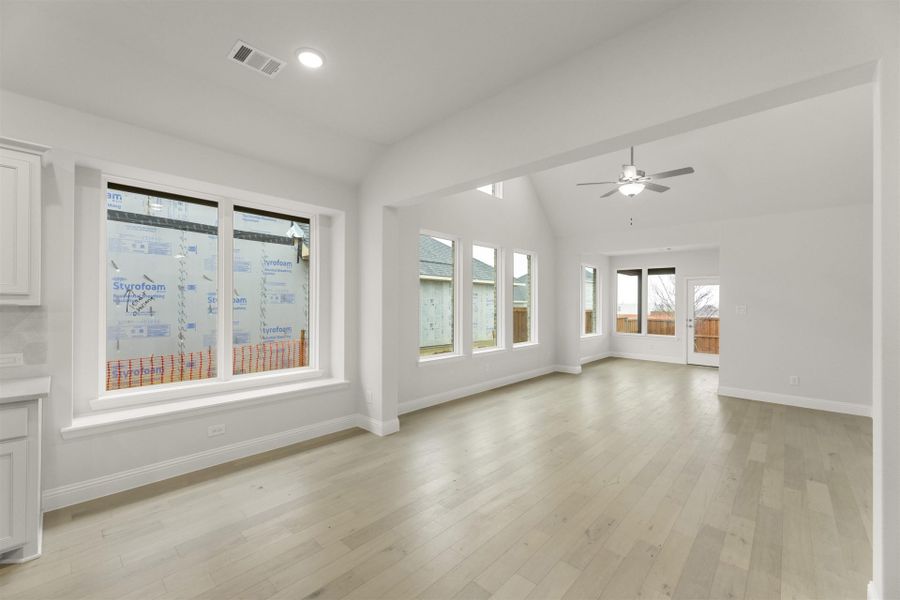 Spacious, unfurnished interior of a new home in La Terra at Uptown Celina, Celina (Image 9).
