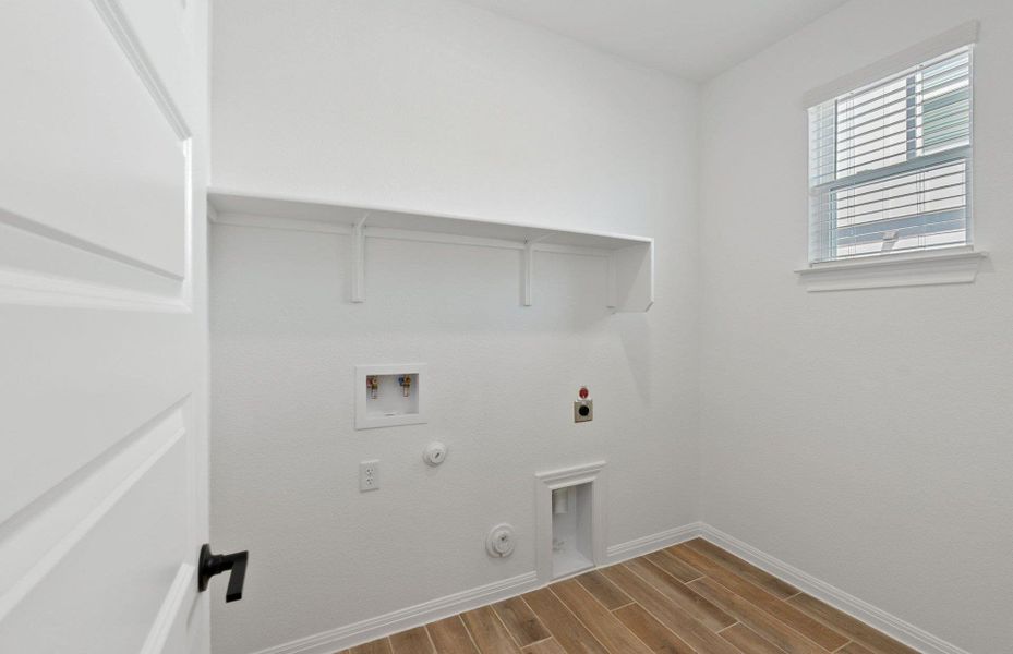 Spacious, unfurnished interior of a new home in Horizon Lake, Leander (Image 23). Spacious, unfurnished interior of a new home in Horizon Lake, Leander (Image 23).