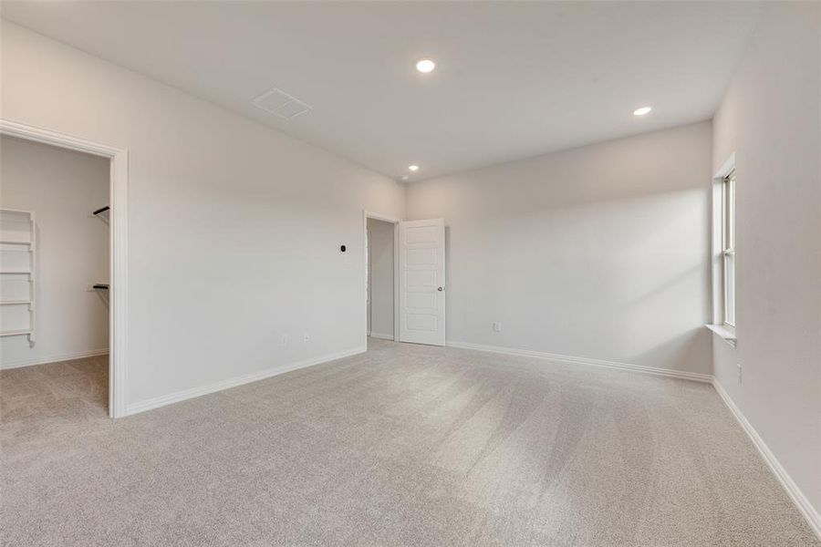 Spacious, unfurnished interior of a new home in Walden Pond, Forney (Image 16). Spacious, unfurnished interior of a new home in Walden Pond, Forney (Image 16).