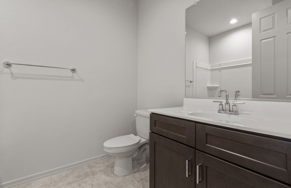 Representative furnished interior of a home built from the Bergamot by Pulte Homes in Alamar, Tolleson (Image 6).