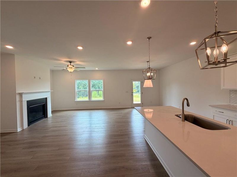 Spacious, unfurnished interior of a new home in Creekside, Dawsonville (Image 22).
