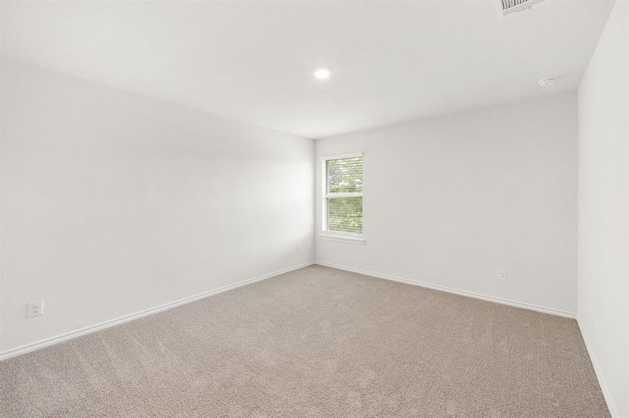 Spacious, unfurnished interior of a new home in Stonehaven, Caddo Mills (Image 17).
